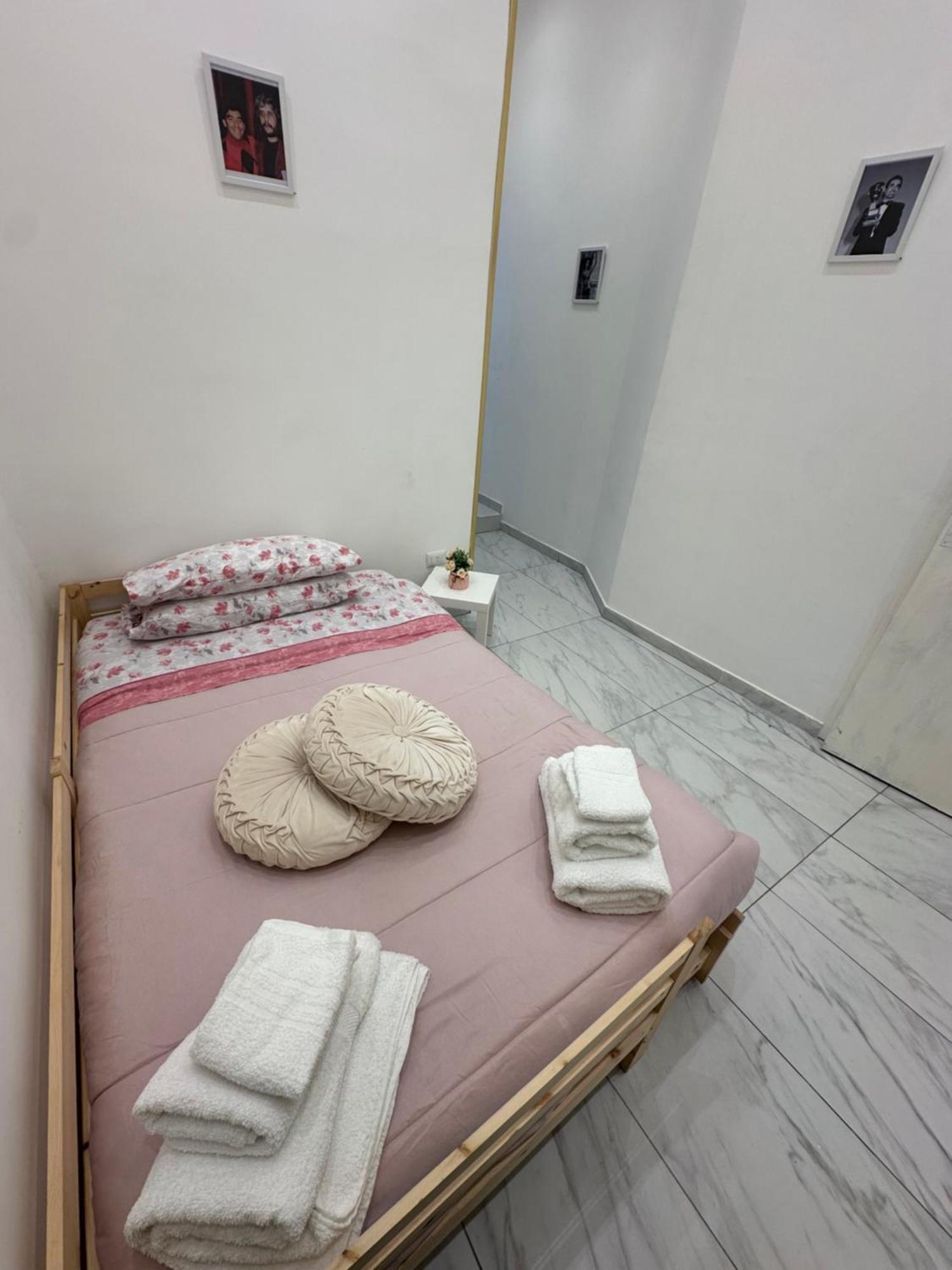 Residenza Marvin De Curtis Apartment เนเปิลส์ ภายนอก รูปภาพ