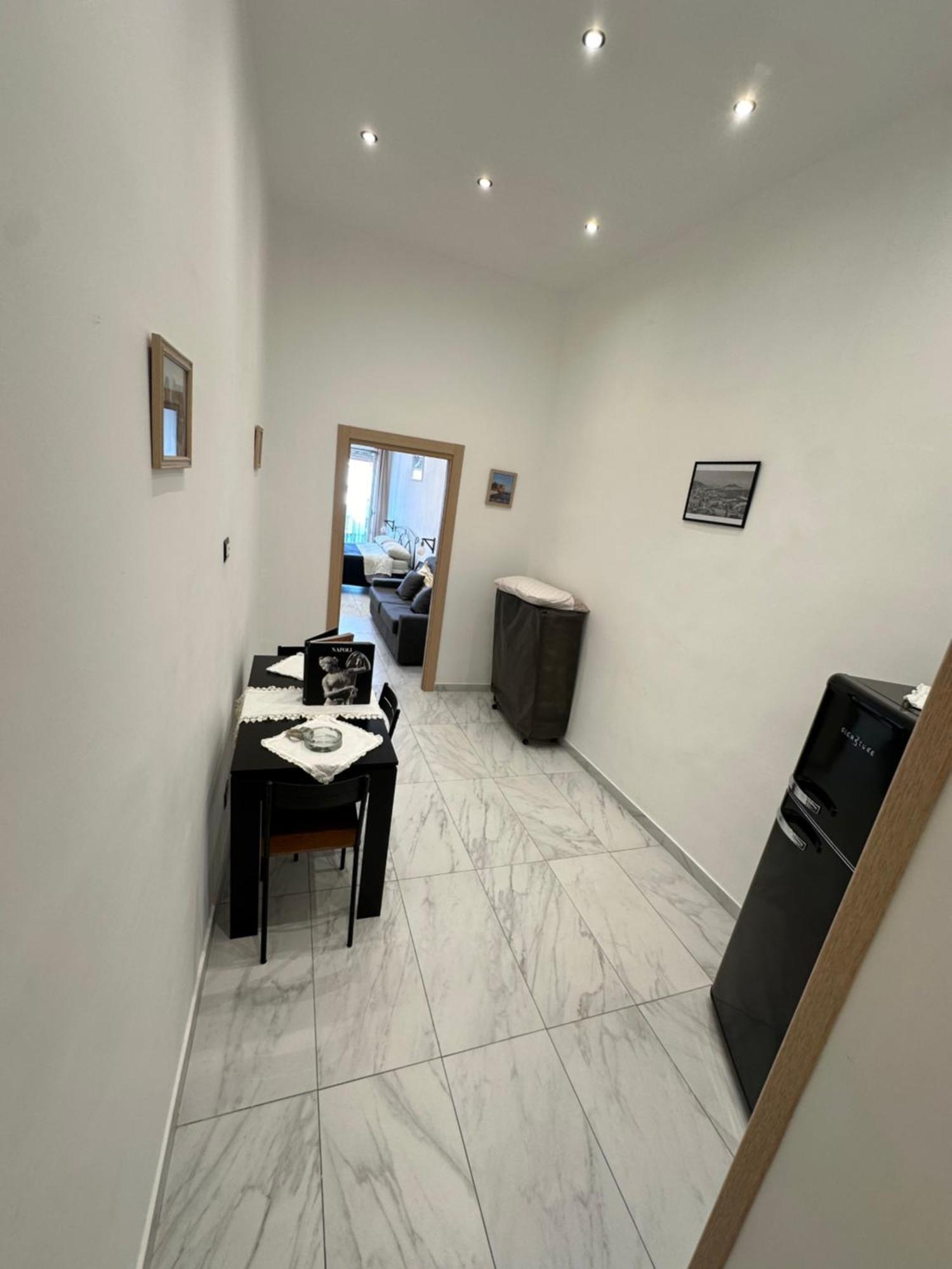 Residenza Marvin De Curtis Apartment เนเปิลส์ ภายนอก รูปภาพ
