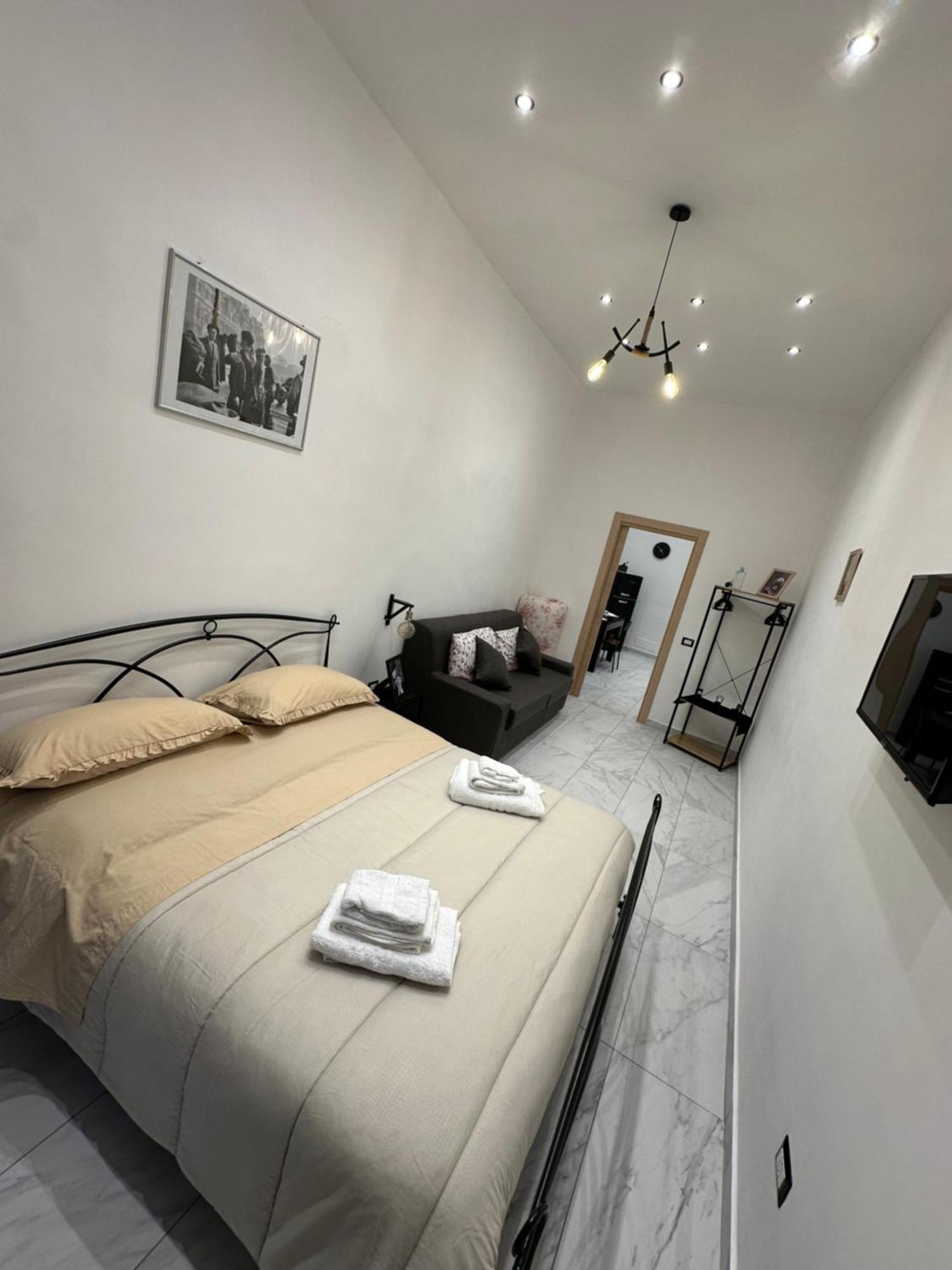 Residenza Marvin De Curtis Apartment เนเปิลส์ ภายนอก รูปภาพ